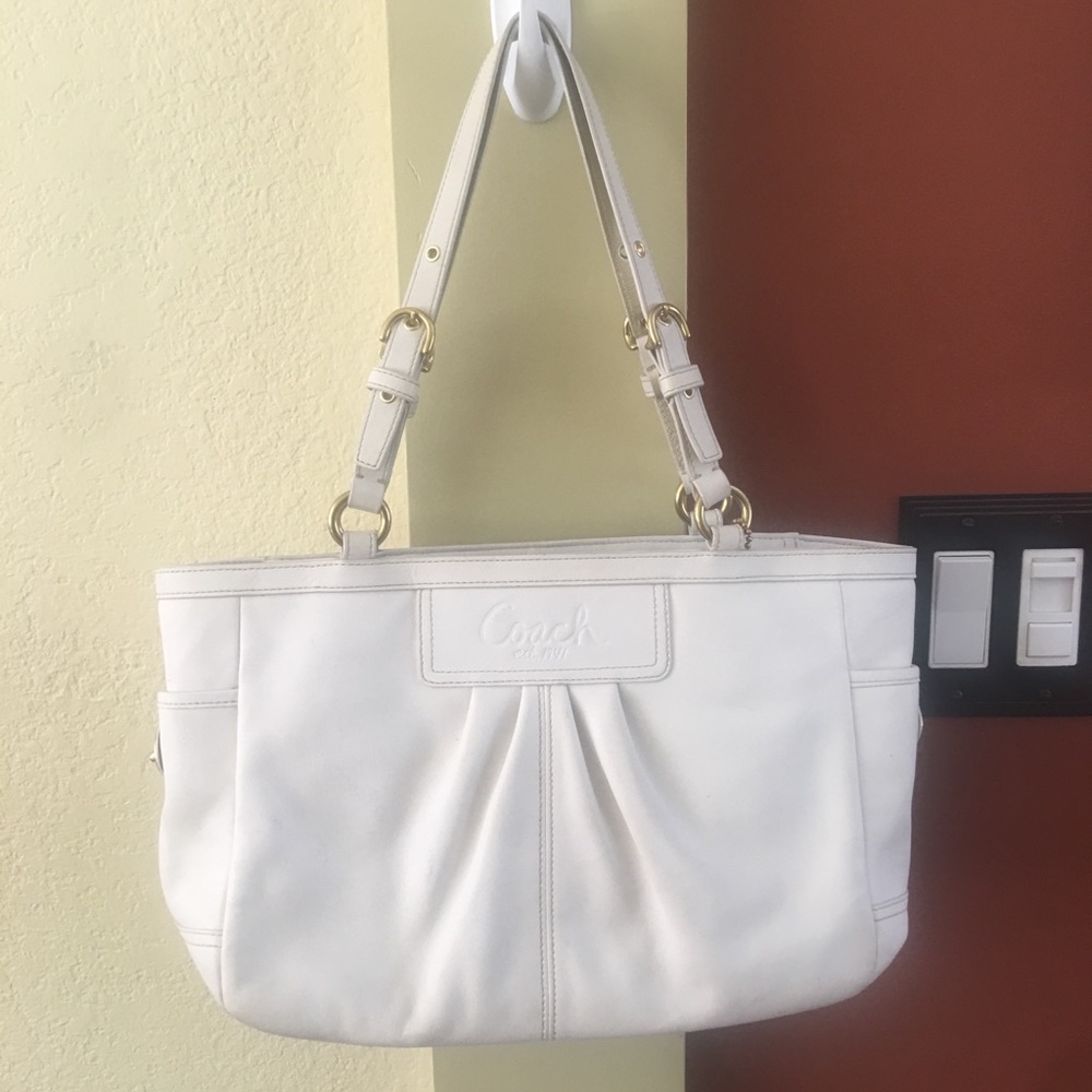 COACH AUTHENTIC PURSE